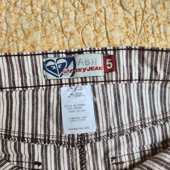 Y2K Roxy Jeans Mini Skirt - Picture 5 of 5